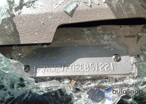 2002 Ford F250 Super Duty from USA, damaged, VIN 1FTNW21F02EB51221